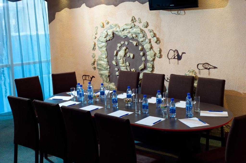 Hotel Artastana Zewnętrze zdjęcie